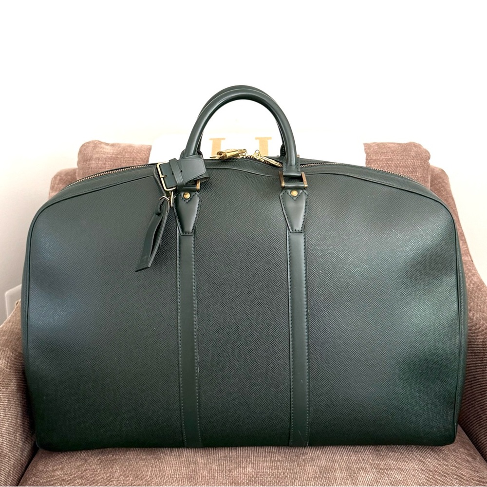 Authentic Louis Vuitton Epicea Taiga Leather Helanga En Poche Travel Bag M30104 - Picture 2 of 16